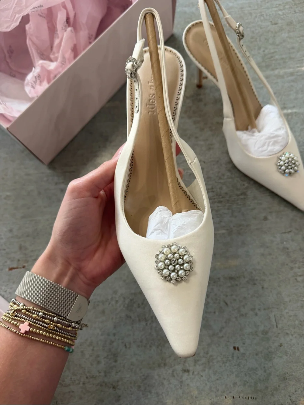 NWT cinq a sept Claire Crystal Brooch Satin Pointed Slingback w/ Pearl Cluster